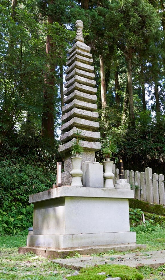 金剛山 転法輪寺 十三重の塔